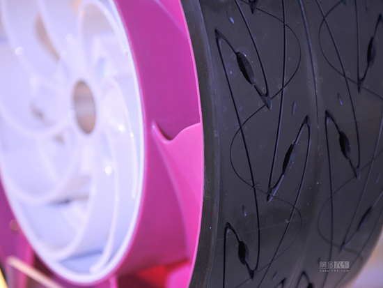 纳米级黑科技 邓禄普发布4项轮胎新技术